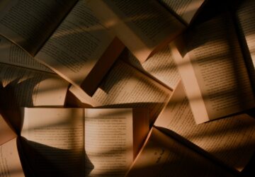 Deep Reading in a Digital World: Stay Focused in an Age of Distraction